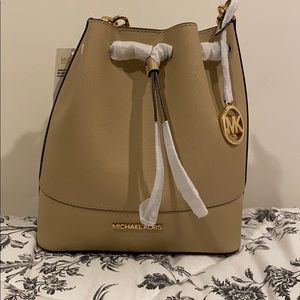 Beige bucket bag
